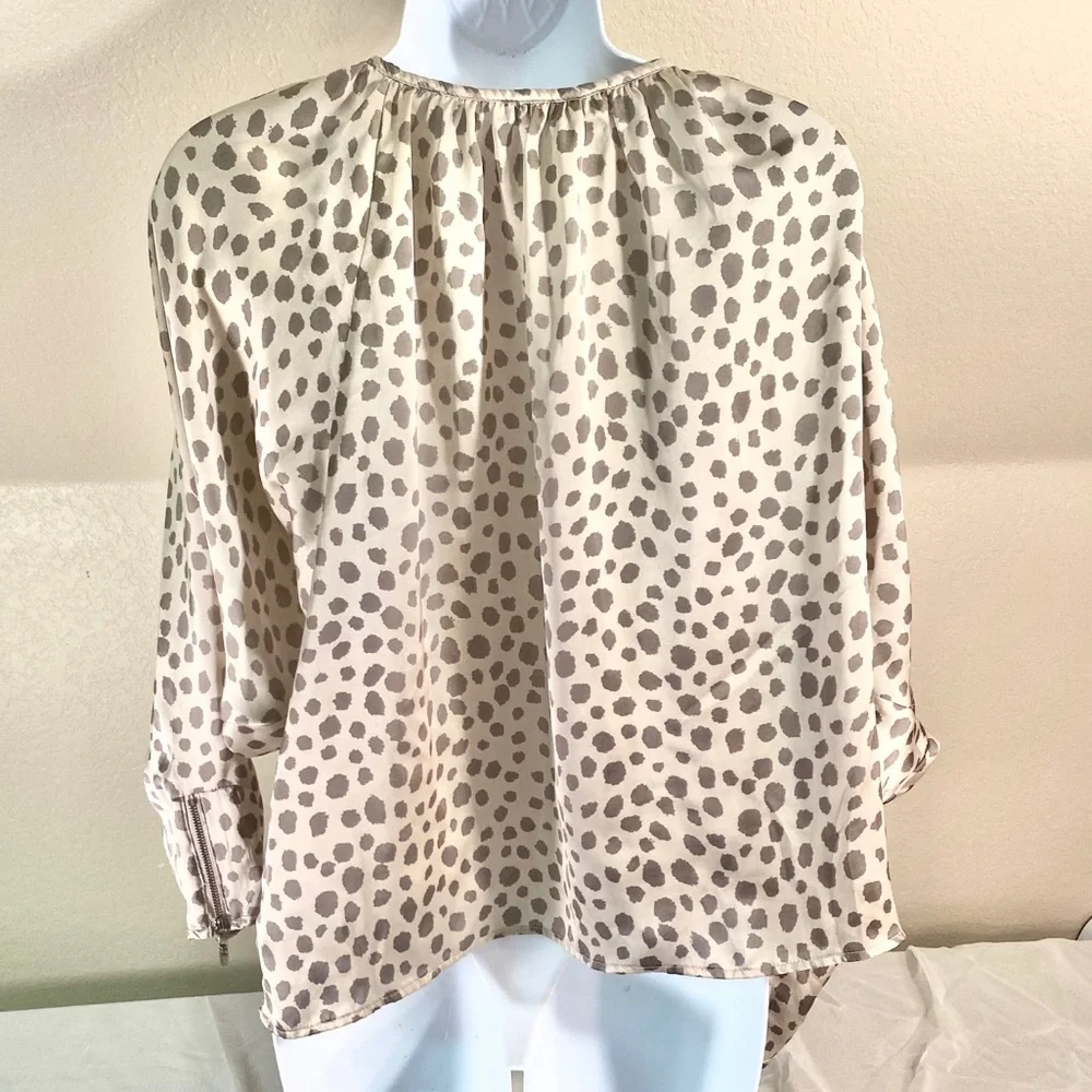 Ladies cecico brown animal print blouse size M